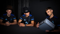 Въргала пласира третия екип на Левски с куфарче като от мафиотски филм