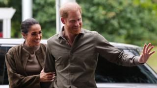 Кралско завръщане: принц Хари и Меган започнаха обиколката си в Австралия с усмивки и изненади  