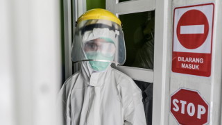 Индонезийците които нарушават правилата за социална дистанция в столицата скоро