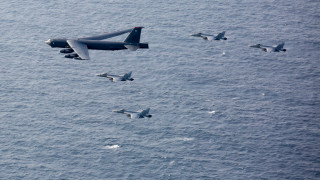 Бомбардировач B 52 се разби малко след излитането си в понеделник