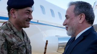 Началникът на пакистанската армия фелдмаршал Асим Мунир пристигна в Техеран