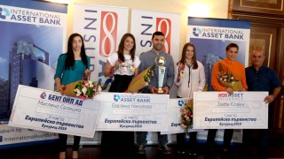 На стилна церемония медалистките от Европейското първенство по борба получиха