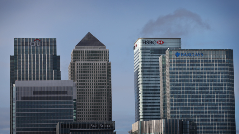 Лондон може да загуби най-голямата си банка заради конфронтацията между САЩ и Китай