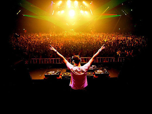 Музикални сайтове ще плащат 10% на авторите на песни