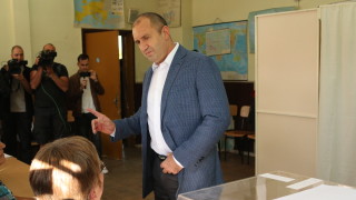 Няма да действам под натиск от която и да е