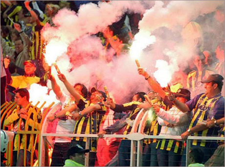 Клане след мача Фенербахче - АЗ Алкмаар