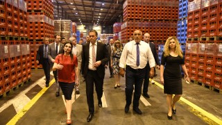 Бутилиращата компания Кока Кола ХБК България официално откри разширяването на производствената