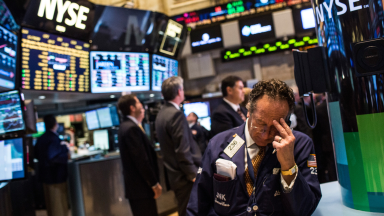 Код "червено" на "Уолстрийт": Фондовият пазар в САЩ записа нови рекордни спадове