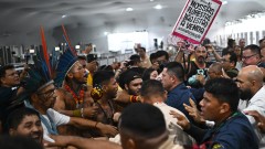 Протестиращи нахлуха на климатичната среща в Бразилия 