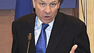 НАТО обмисля намаляване на цивилните жертви в Афганистан