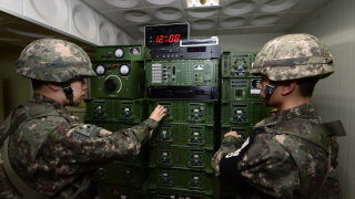 Южна Корея преустанови военно радиопредаване срещу Северна Корея съобщава Ройтерс Този