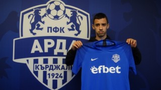Арда обяви официално привличането на защитника Мартин Костадинов Крайният бранител