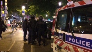 Френската полиция е арестувала мъж в близост до Айфеловата кула