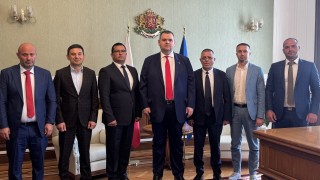 Лидерът на ДПС и парламентарната група на ДПС Ново