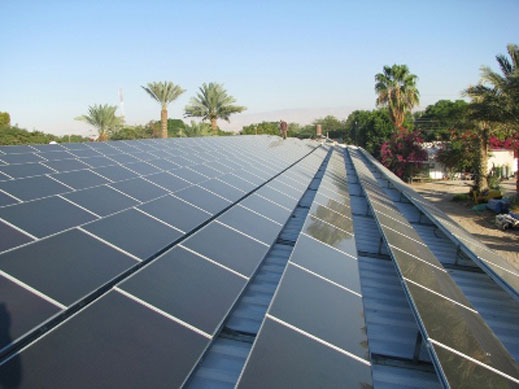 Фалира водеща американска компания за слънчеви панели