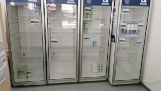 По-ниски цени в магазините на "Ел Би Булгарикум", но на празни витрини