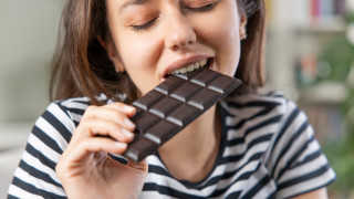 Швейцарците са прочути с висококачествения си шоколад А след време