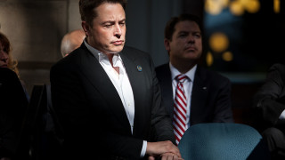 Мъск посети Китай и договори данъчно облекчение за Tesla