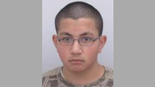 Столичните полицаи издирват 15 годишният Георги Траянков Благоев Момчето е напуснало