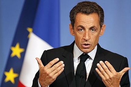 Саркози гони всички чужденци, нападнали полицаи