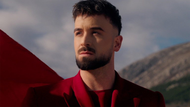 Veniamin в кадър от клипа "Рано моя"