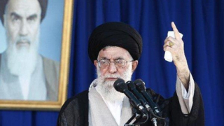 Иран обеща „мълнии” за Израел 