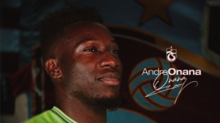 Вратарят на Манчестър Юнайтед Андре Онана ще продължи кариерата си