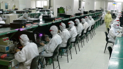 Foxconn наемат още 50 000 души, които да сглобяват iPhone