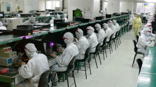 Южнокорейският производител Samsung ще отвори в Индия най големият завод