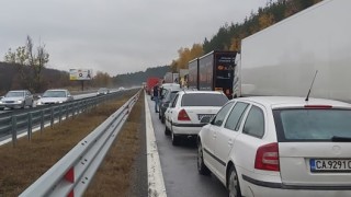 Катастрофа ограничи част от движението на АМ Тракия в посока