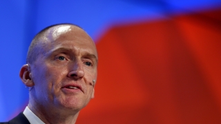 Бившият съветник на американския президент Доналд Тръмп заведе в петък