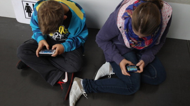 Най-голямата компания за онлайн игри иска децата в Китай да играят по-малко