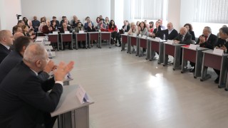 Свободният университет във Варна започва да подготвя киберрицари