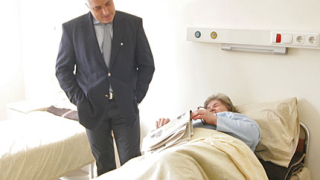 Борисов инспектира болницата на кака си