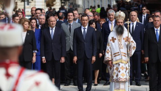 Стотици жители и гости на София се стекоха да почетат