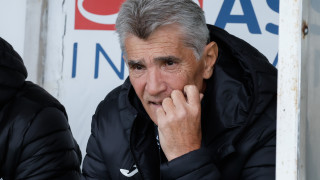 Наставникът на Славия Ратко Достанич говори пред медиите на стадион