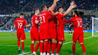Полша записа третия си пореден успех в срещите от груповата