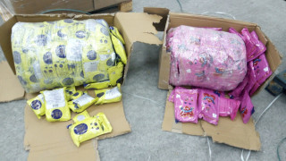 Митнически служители задържаха 950 кг никотинов пауч при проверка на