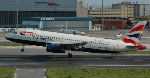 Печалбата на British Airways спада