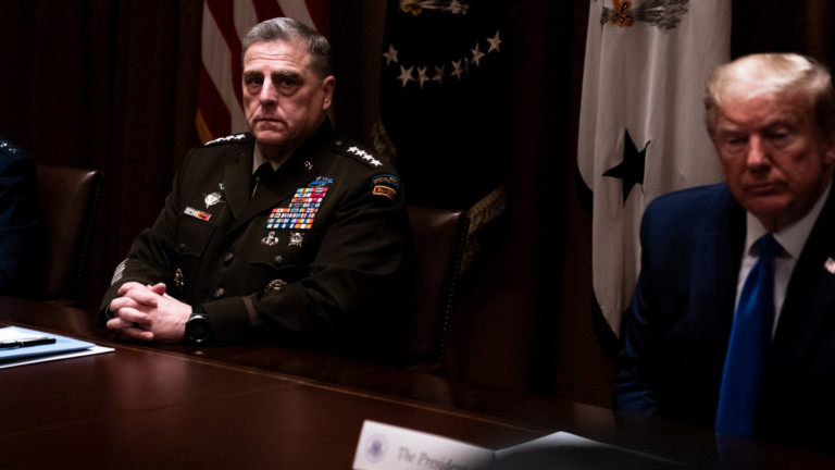 Генерал Мили е поредният висш военен, обмислящ оставка при Тръмп