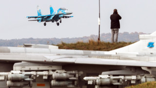 Украински военни самолети прелетяха над Азовско море