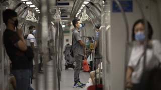 6 седмици затвор за британец, обиждащ хора и отказващ маска във влак в Сингапур