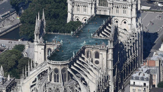 Пожарът в Нотр Дам може и да е трагедия за