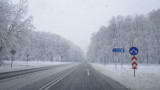  АПИ: През нощта ще завали сняг, тръгвайте с коли, подготвени за зимата 