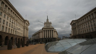 Смяната на шефовете на службите взриви политическата обстановката Това мнение