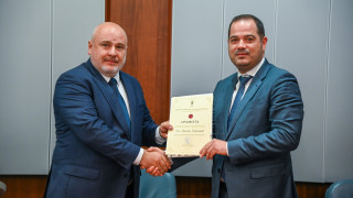 Министърът на вътрешните работи Калин Стоянов бе награден с грамота