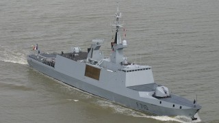 Френска фрегата свали два безпилотни самолета на хутите в Червено море