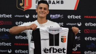 Локомотив Пловдив подписа договор с Николай Николаев Срокът на контракта