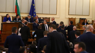 И БСП и "Възраждане" кръстосаха обвинения за въглищните централи