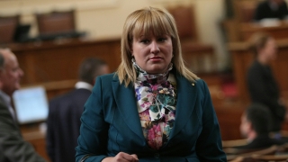 Депутатката Баракова смята да се развива професионално извън парламента